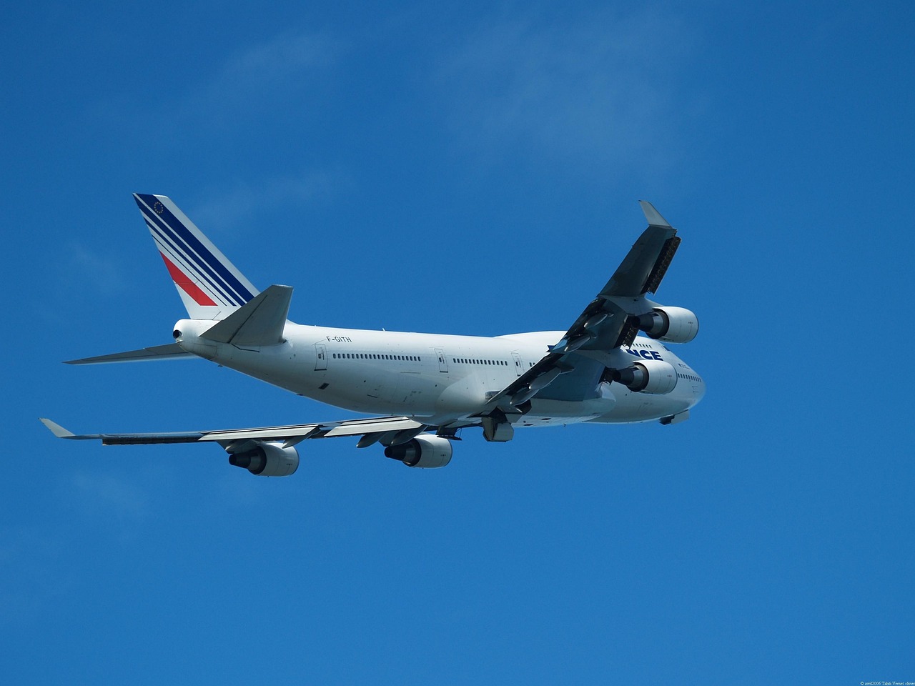 东方航空最新信息概览，东方航空东航更新资讯速递